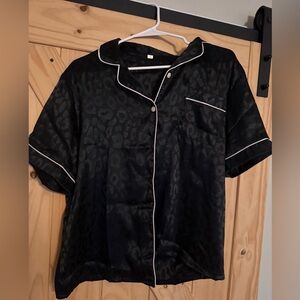 Black leopard print pajamas